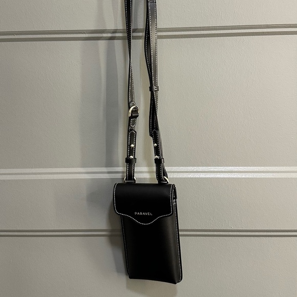 Paravel Cross Body Phone Bag - Picture 1 of 3